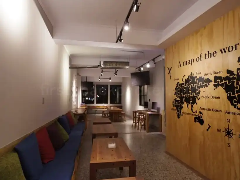 台南・草祭二手書店Cao Ji Book Innのダイニング