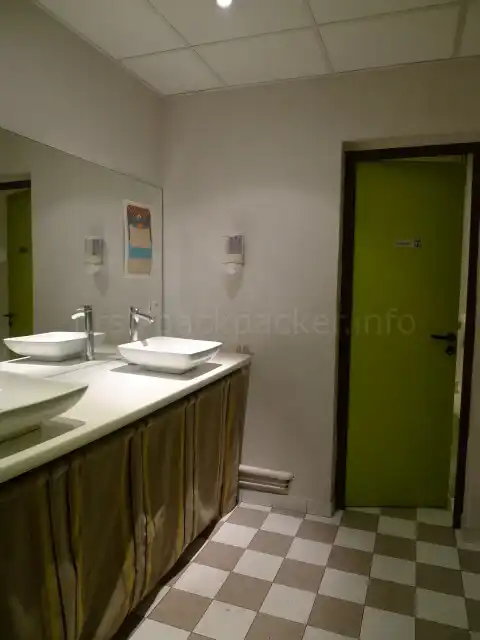 Cool & Bed Lyonのお手洗い