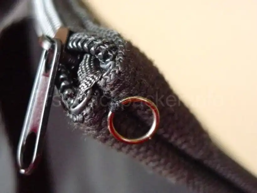 ZUCCa 2WAY BACKPACK BOX BOOKのジッパー改造