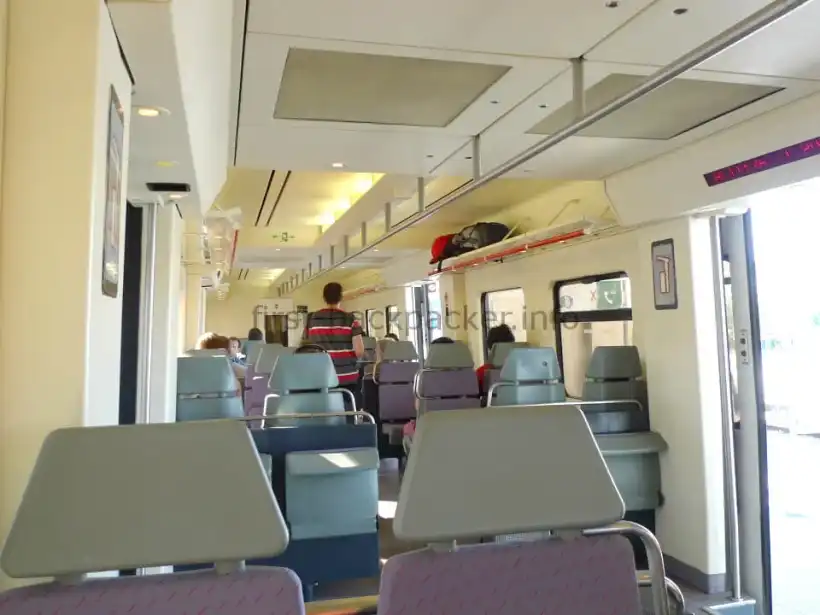 ジローナ・バルセロナ間の電車の車内