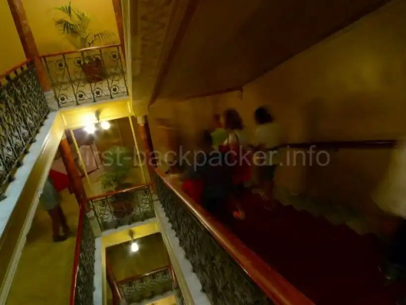 パレルモのマッシモ劇場の階段