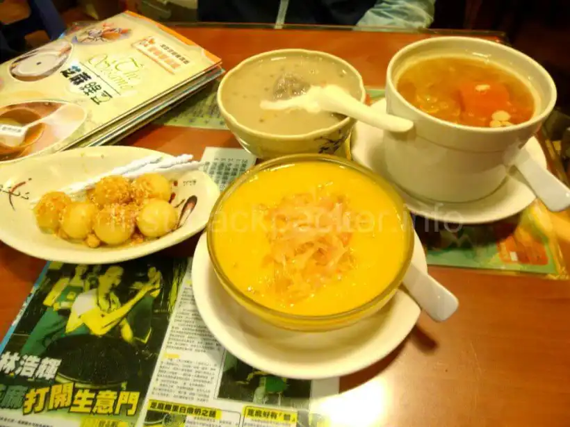 香港の芝麻緑豆甜品屋のマンゴーやら胡麻やら