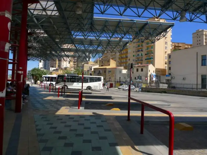 アグリジェントのバスターミナル