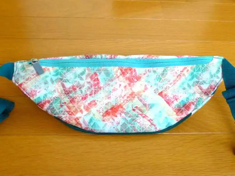 THE NORTH FACEのグラニュール ウエストバッグの裏側