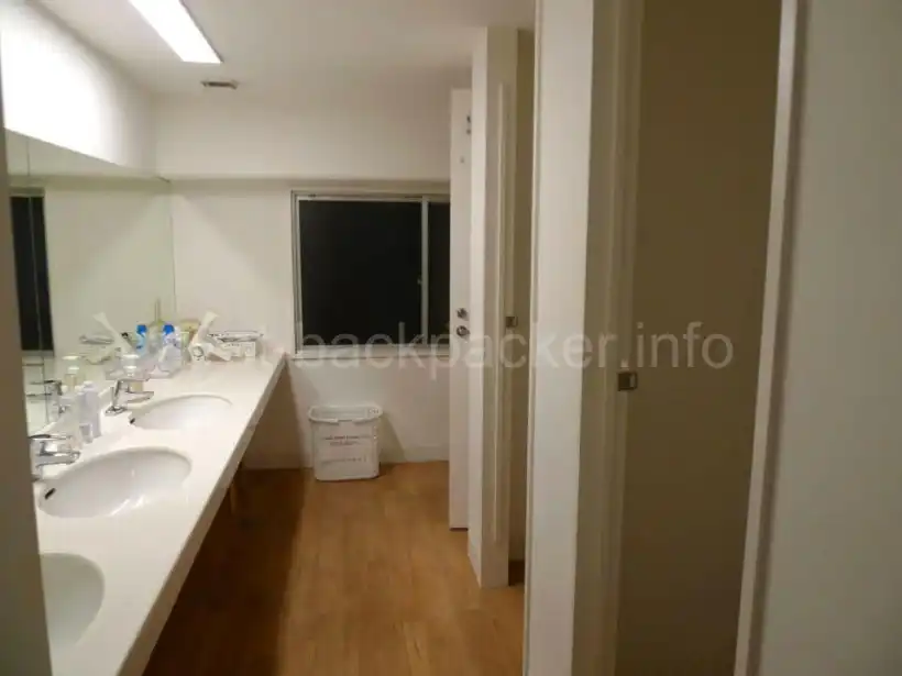 グローカル名古屋バックパッカーズの女子シャワールーム