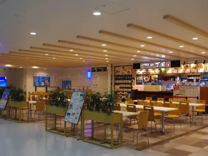 富士山静岡空港のフードコート