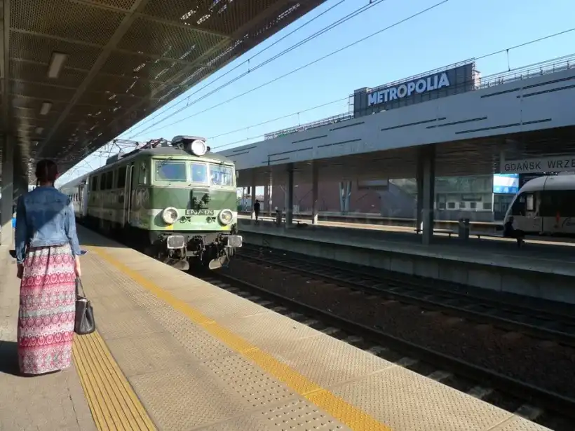 グダニスク発マルボルク行きの電車