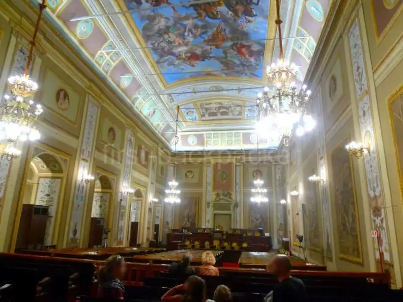 パレルモのノルマン王宮内の州会議場