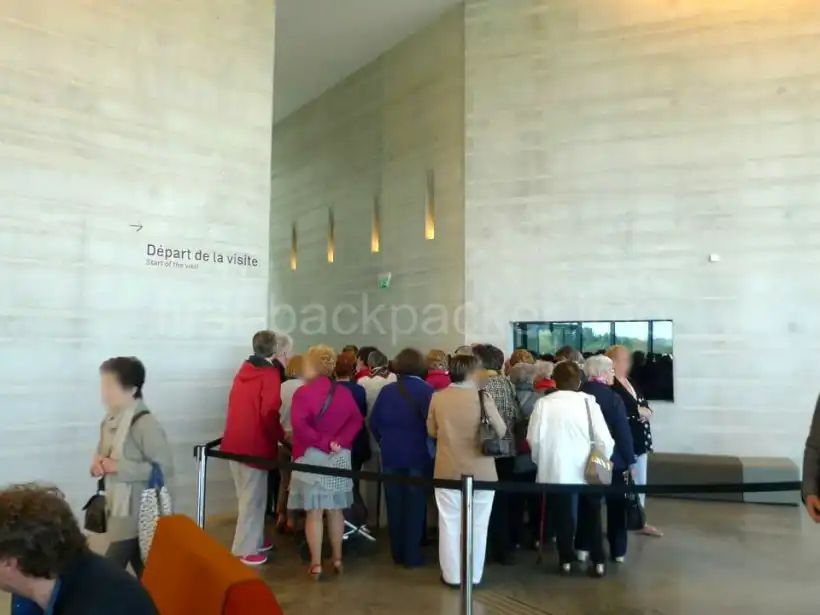 ラスコー4の見学集合