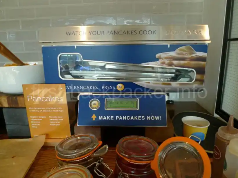 ロンドン・ガトウィック空港のThe Gatewayのパンケーキ焼き機