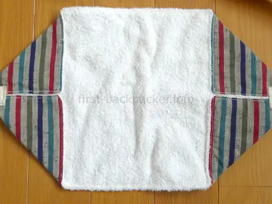 飛行機移動を快適にするためのフットレストを自作してみた