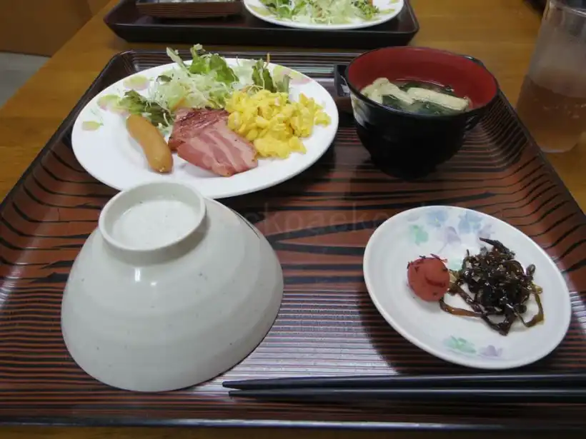 阿嘉島の民宿さくばるの朝食