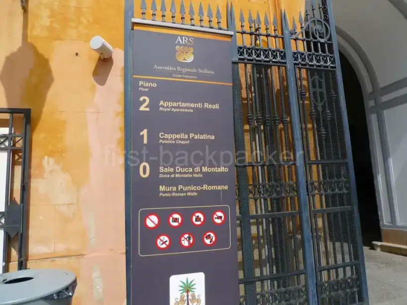パレルモのノルマン王宮の案内版