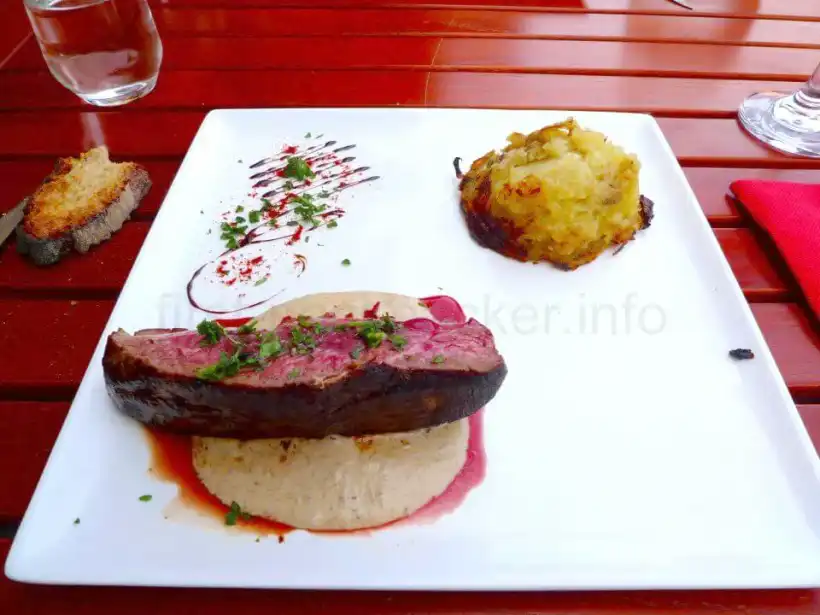 サルラ・ラ・カネダ Le Clos du Périgordの鴨のマグレ