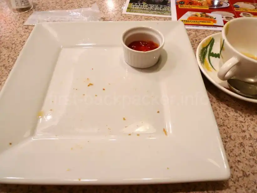 長崎アミュプラザのブルズキッチンの佐世保バーガーを完食