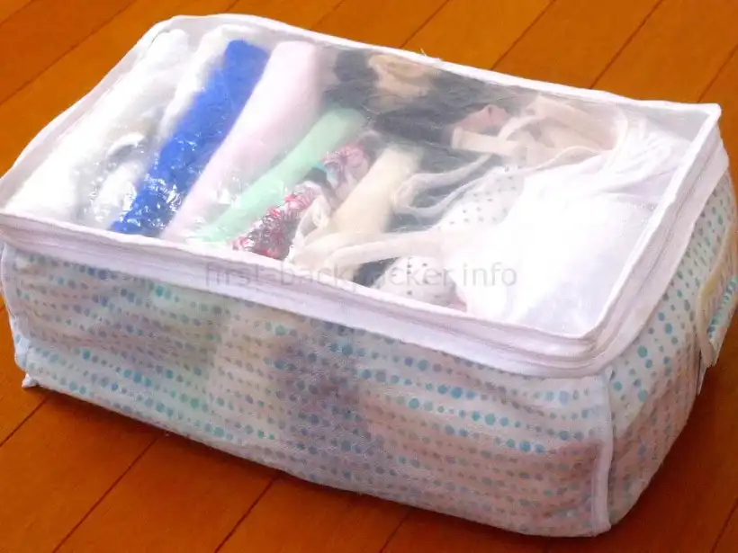 ダイソーのビデオテープ不織布ケース