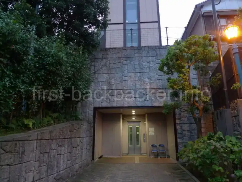 長崎・グラバー園への垂直エレベーター