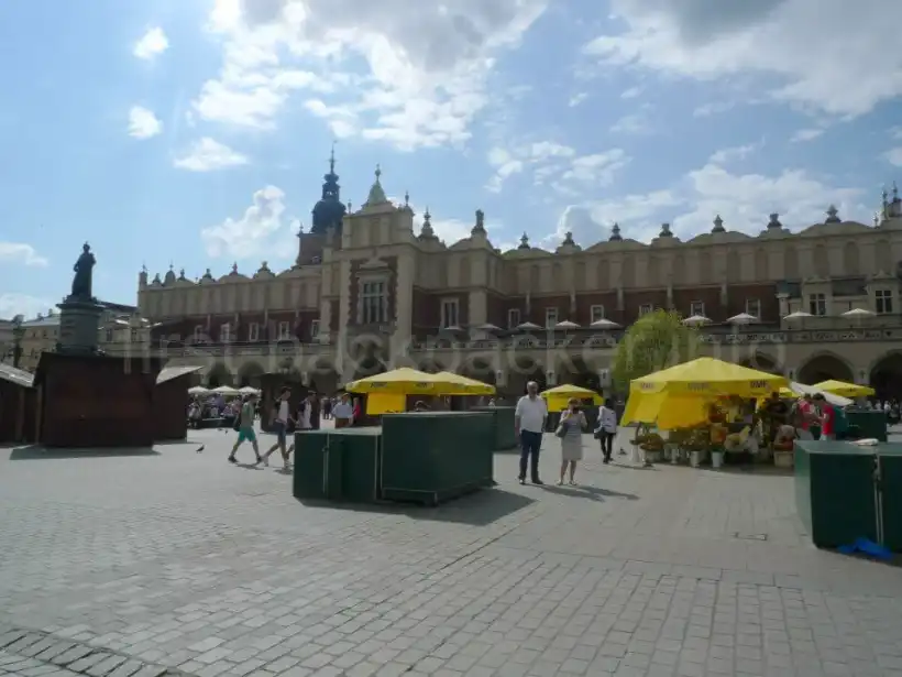 クラクフ旧市街・織物会館
