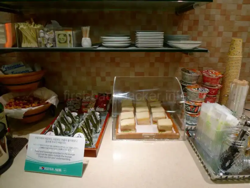 中部国際空港セントレアKALラウンジの食事