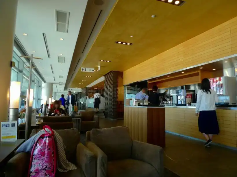 中部国際空港 セントレア スターアライアンス ラウンジのソファ