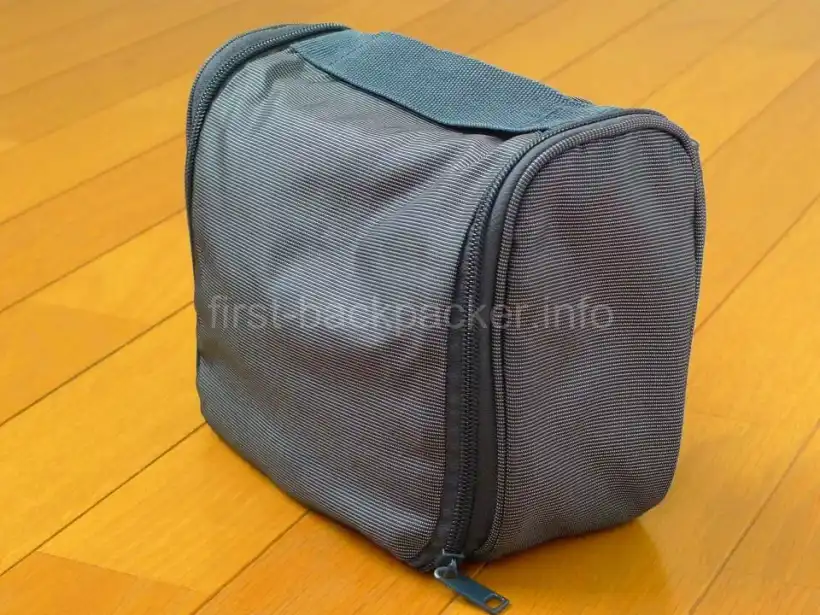 無印の吊るして使える洗面用具ケース