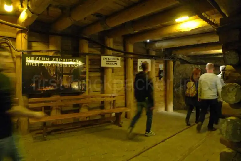 ヴィエリチカ岩塩坑のミュージアムの坑道