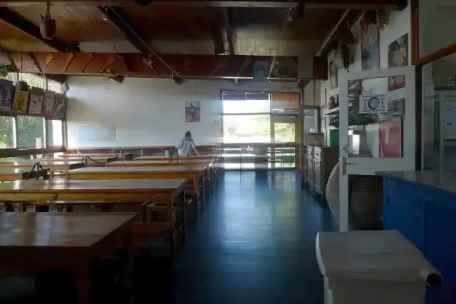 Auberge de jeunesse Angletのダイニングルーム