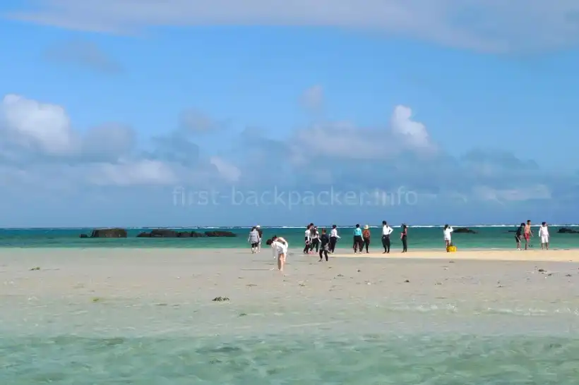 竹富島ツアーの砂地の島