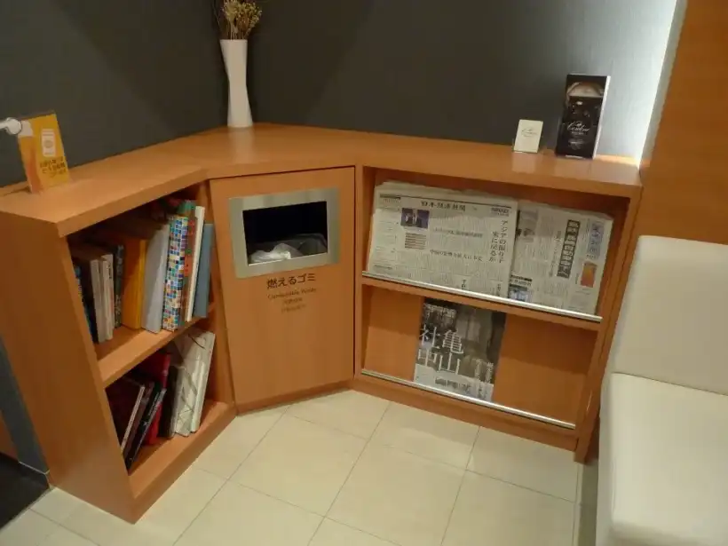 ファーストキャビン長崎の日経新聞など