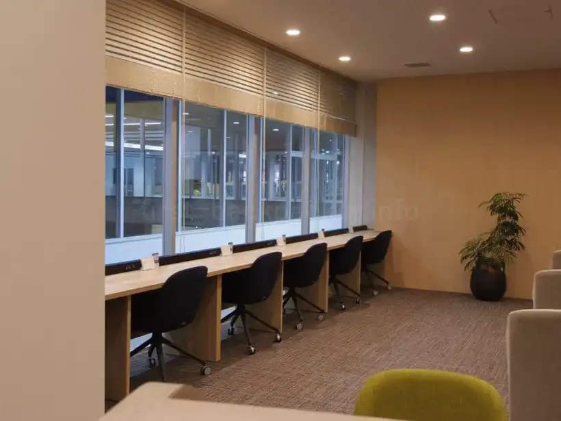 富士山静岡空港のYour Loungeのしごと集中ゾーン