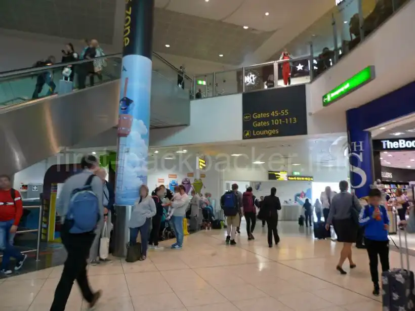 ガトウィック空港・ラウンジエリアの案内