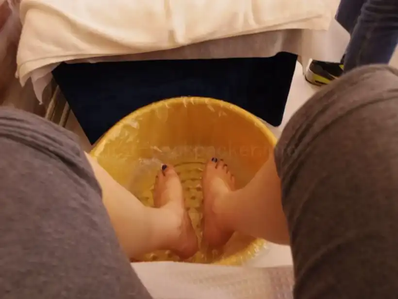 康仁養生館、最初に足を温める