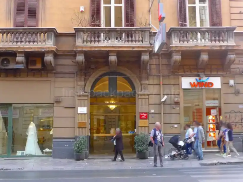 パレルモ・マンマミーアホステルが入っているビル