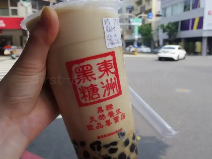 台南 東洲黒糖の黒糖タピオカミルクティー