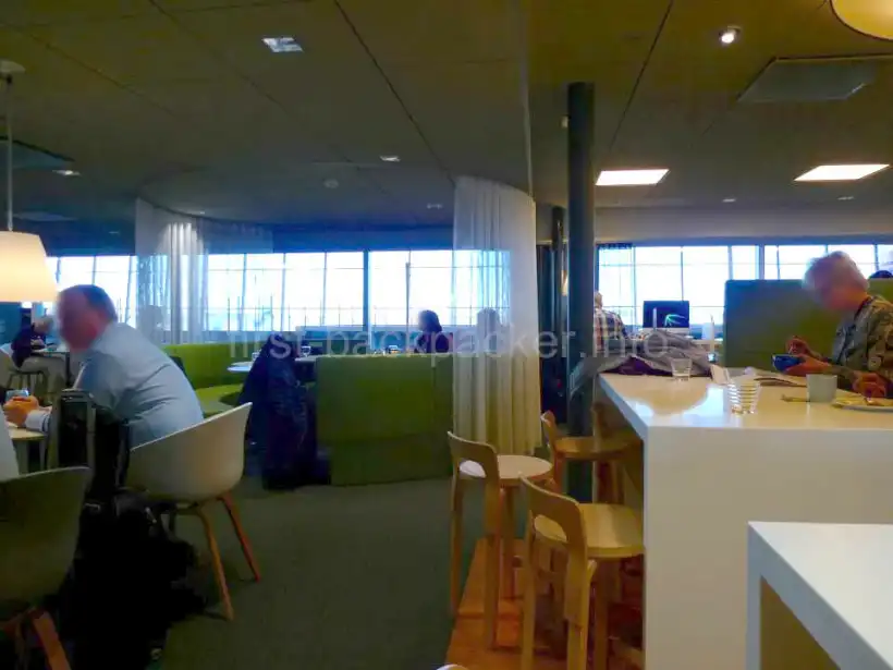 ヘルシンキ ヴァンター国際空港Aspire Loungeのオシャレ家具