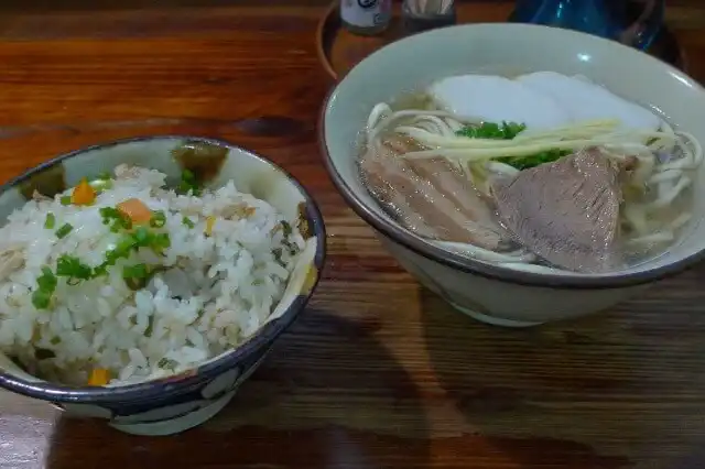 首里そばのそば（小）とじゅーしー