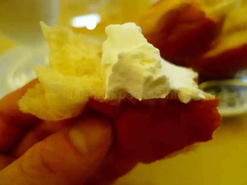 タオルミーナのカフェBAM BARのブリオッシュ+グラニータ