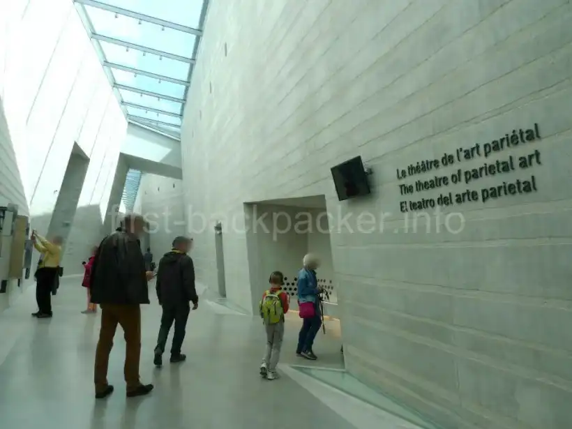 ラスコー4の映画室