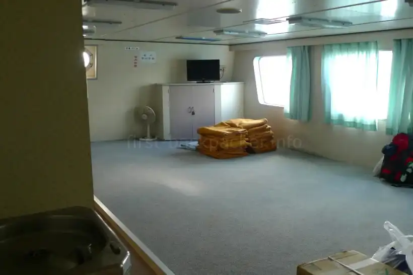 カーフェリーはてるま・座敷