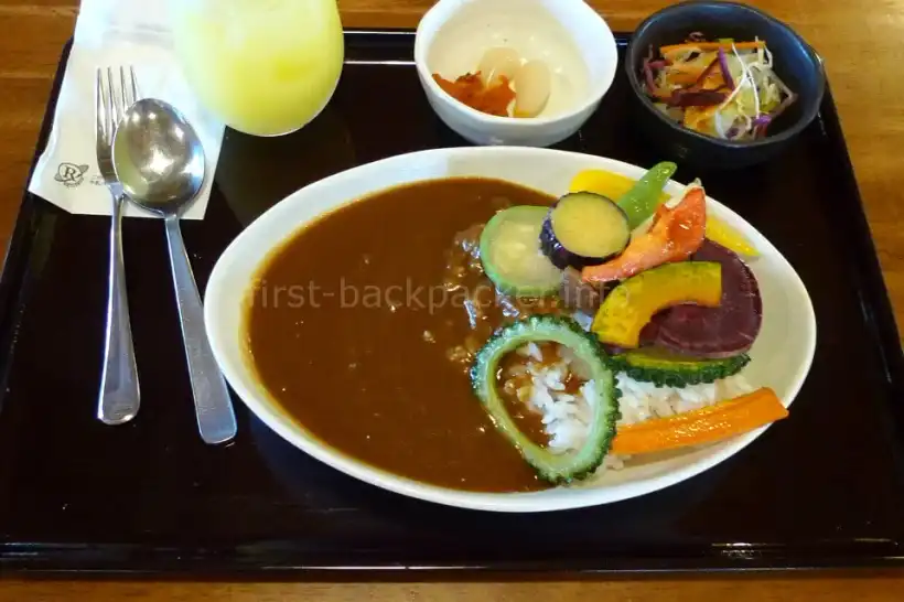竹富 かにふ・島野菜カレー