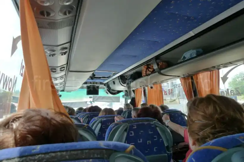 クラクフからザコパネ行きのバスの中