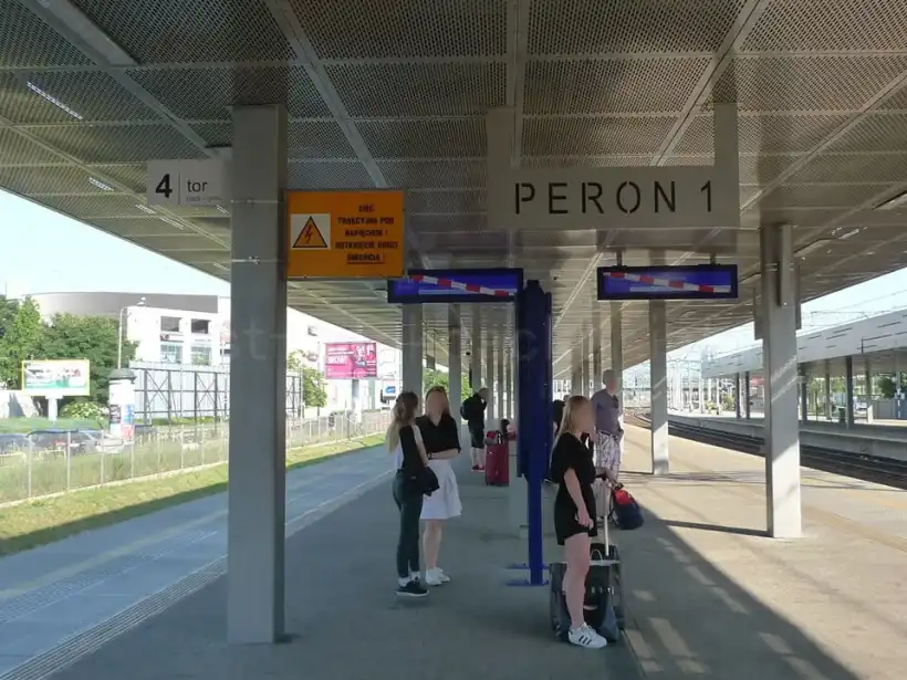 グダニスク ヴジェシュチ駅のホーム