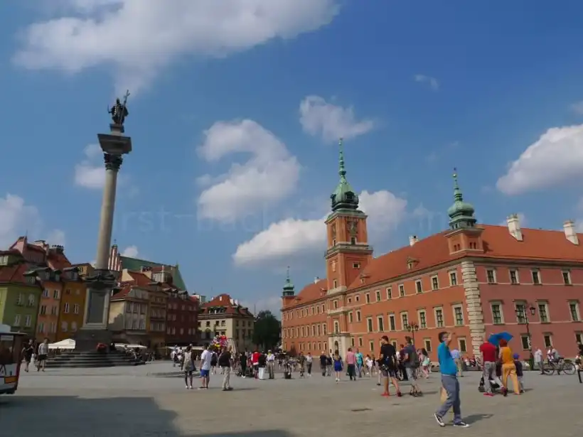ワルシャワ 王宮前の広場