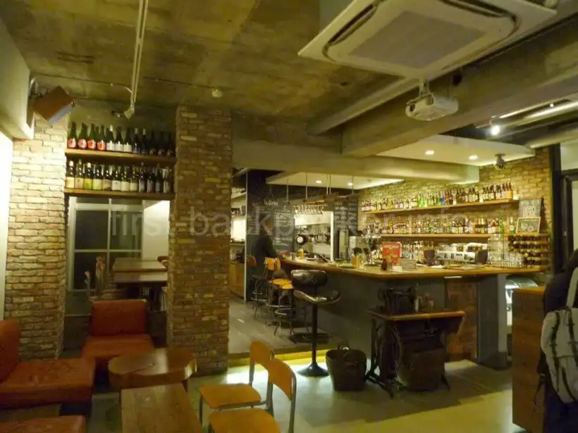 グローカル名古屋バックパッカーズのカフェバー