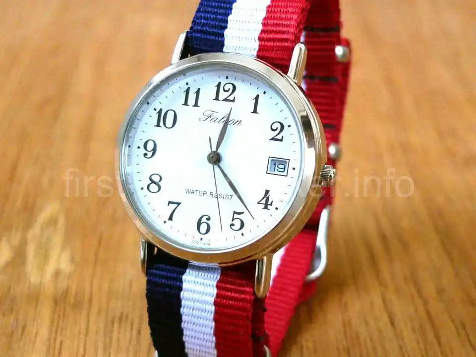 【旅グッズ】海外での時間チェックは腕時計で！チプシチを買ってみた（スマホ盗難対策）