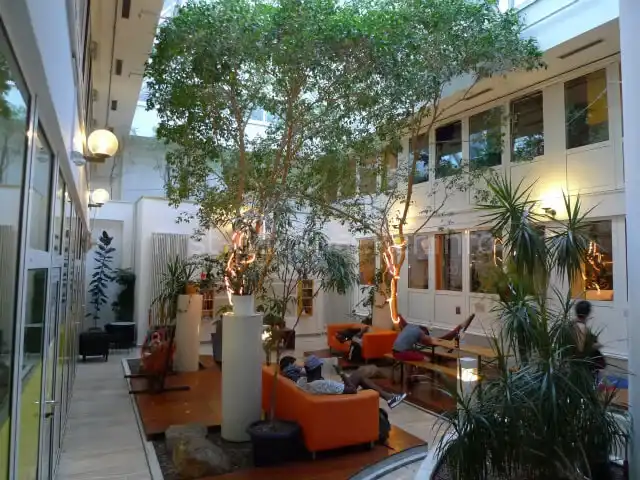 Wombats City Hostel Munichのリビングルーム