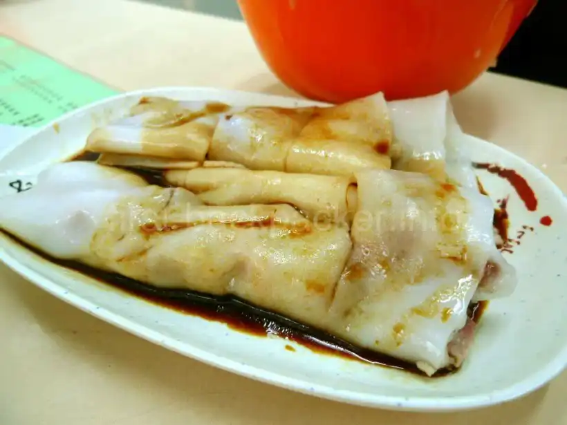 香港の怡心粥店の叉焼腸粉