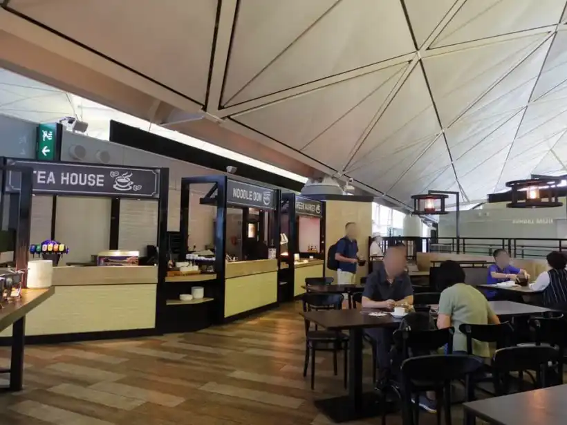 香港国際空港・ウエストホール・プラザ・プレミアム・ラウンジの施設内