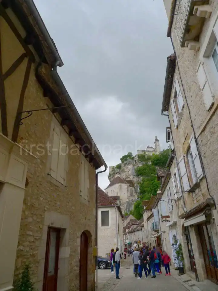 ロカマドゥールの村の中