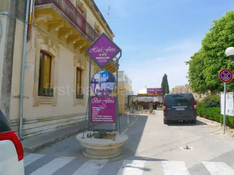 イタリア・ノートのバスチケット売り場